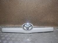 Накладка двери багажника Toyota Verso c 2009 г.