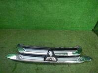 Решетка радиатора Mitsubishi Outlander III 2012 - 2024