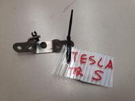 Кронштейн крепления двери Tesla Model S 2012 - н.в.