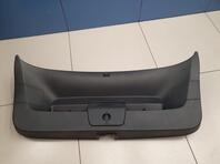 Обшивка двери багажника Volkswagen Golf VII 2012 - 2020