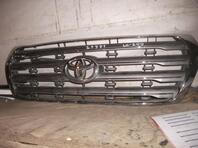 Решетка радиатора Toyota Land Cruiser [200] 2007 - 2021