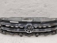 Решетка радиатора Volkswagen Tiguan I 2007 - 2016