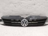 Решетка радиатора Volkswagen Jetta VI 2010 - 2018