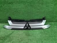 Решетка радиатора Mitsubishi Outlander III 2012 - 2024