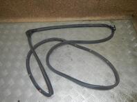 Уплотнитель двери Toyota Ist I 2001 - 2007