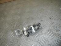 Петля двери задней Volkswagen Golf IV/Bora 1997 - 2005
