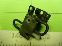 Петля двери передней Volkswagen Golf V 2003 - 2009