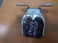 Петля двери Hyundai Accent II 1999 - 2012