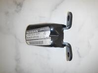 Петля двери передней Nissan Qashqai (J10) 2006 - 2014
