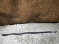 Накладка стекла переднего левого Toyota Corolla X [E14, E150] 2006 - 2013