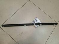 Уплотнитель стекла двери Toyota Camry VI [XV40] 2006 - 2011