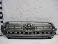 Решетка радиатора Toyota Land Cruiser [200] 2007 - 2021