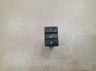 Кнопка обогрева сидений Toyota Auris (E15) 2006 - 2012