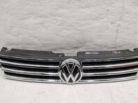 Решетка радиатора Volkswagen Touareg II 2010 - н.в.