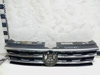 Решетка радиатора Volkswagen Tiguan II 2016 - н.в.