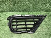 Решетка в бампер Volkswagen Touareg II 2010 - н.в.