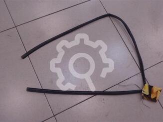 Уплотнитель стекла двери Toyota Corolla VIII [E110] 1995 - 2002