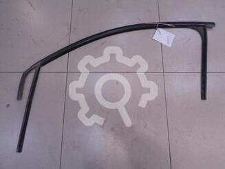 Уплотнитель стекла двери Ford Focus II 2005 - 2011