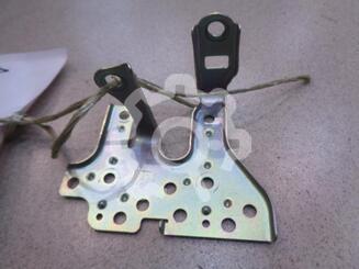 Кронштейн (кузов снаружи) Toyota Auris (E15) 2006 - 2012
