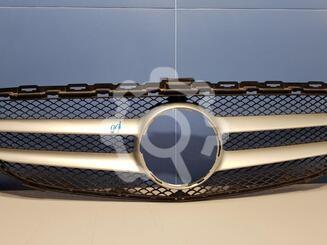 Решетка радиатора Mercedes-Benz C-Klasse IV W205 2014 - 2021