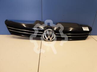 Решетка радиатора Volkswagen Jetta VI 2010 - 2018