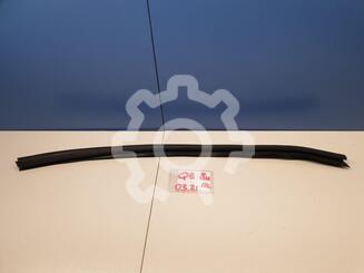 Накладка стекла переднего левого Audi Q3 [8U] 2011 - 2018