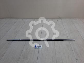 Молдинг двери задней правой Volkswagen Touareg II 2010 - н.в.