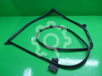 Уплотнитель двери Toyota Land Cruiser [200] 2007 - 2021