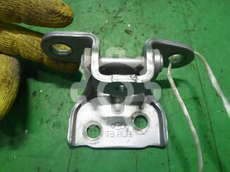 Петля двери Hyundai Getz 2002 - 2011