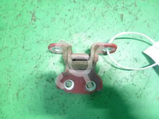 Петля двери передней Toyota Yaris 2005 - 2011