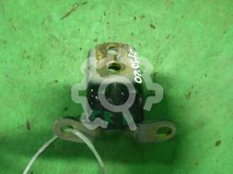 Петля двери Nissan Almera Classic 2006 - 2013