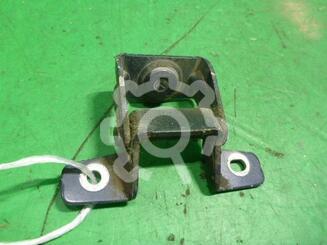 Петля двери багажника Hyundai Getz 2002 - 2011