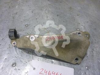 Кронштейн двигателя Toyota Avensis II 2003 - 2008