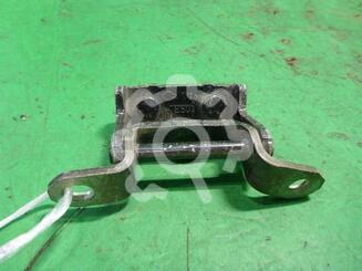 Петля двери багажника Nissan Qashqai (J10) 2006 - 2014