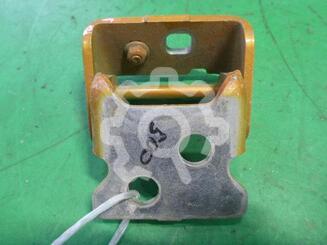 Петля двери Peugeot 207 2006 - 2015