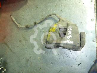 Суппорт передний правый Ford Focus II 2005 - 2011