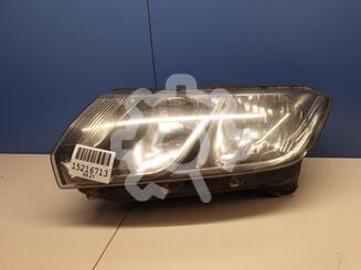 Фара левая Renault Sandero II 2013 - н.в.