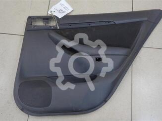 Обшивка двери задней правой Toyota Avensis II 2003 - 2008