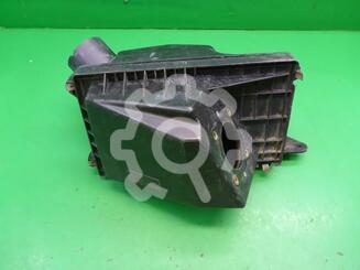 Корпус воздушного фильтра Nissan X - Trail (T30) 2001 - 2006