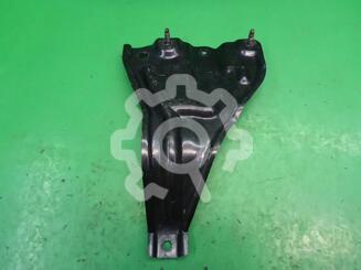 Кронштейн (кузов снаружи) Nissan X - Trail (T30) 2001 - 2006