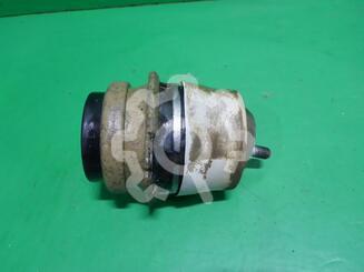 Опора двигателя Volkswagen Touareg I 2002 - 2010