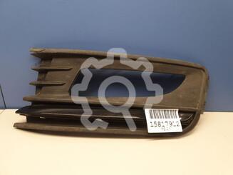 Решетка в бампер Volkswagen Polo V (Sedan RUS) 2011 - 2020