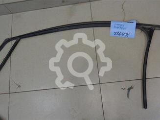 Уплотнитель стекла двери Ford Focus II 2005 - 2011