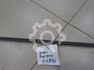 Уплотнитель стекла двери Dodge Caliber 2006 - 2011
