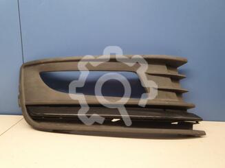 Решетка в бампер Volkswagen Polo V (Sedan RUS) 2011 - 2020