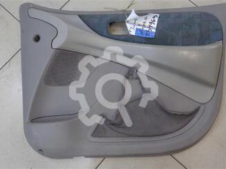 Обшивка двери передней правой Nissan Almera Tino 2000 - 2006