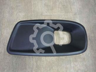 Рамка фары противотуманой правой Land Rover Discovery II 1998 - 2004