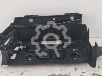 Крепление АКБ (корпус/подставка) Mitsubishi Challenger II 2008 - 2015