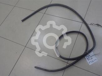Уплотнитель двери Nissan Almera Tino 2000 - 2006