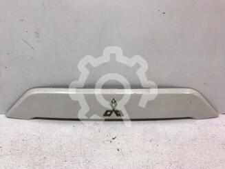 Накладка крышки багажника Mitsubishi Outlander II 2005 - 2013